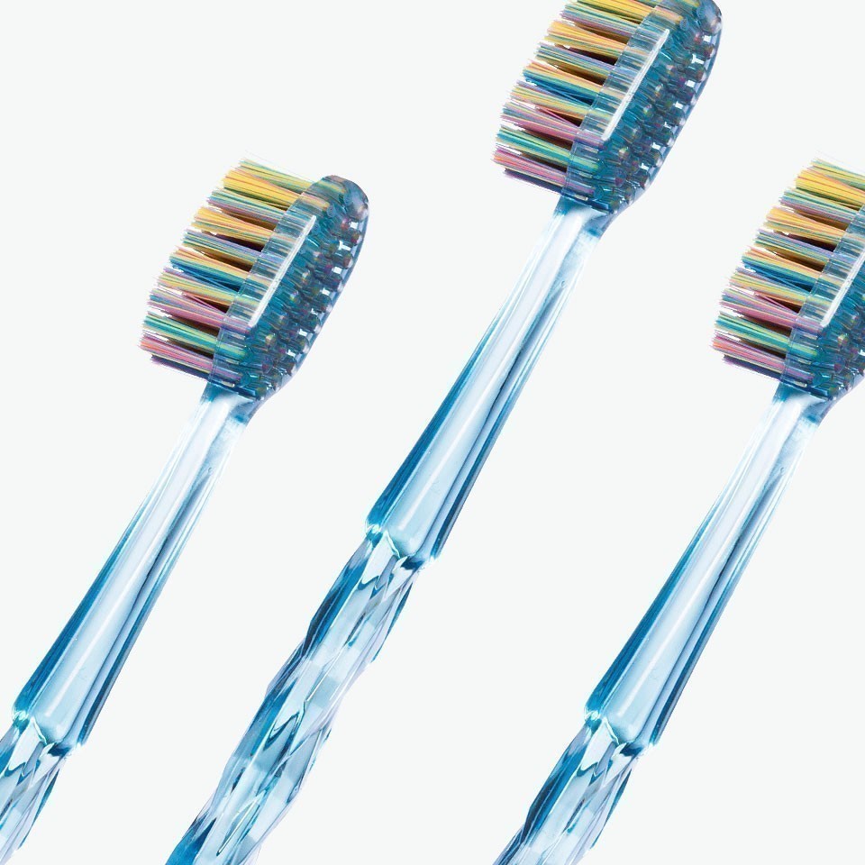 Как выбрать подходящую зубную пасту и щетку? Обзор новинок и рекомендаций врача